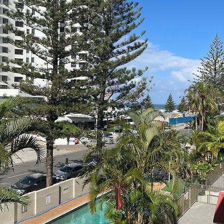 Surfers Paradise- Meters From The Beach! Gold Coast Eksteriør bilde