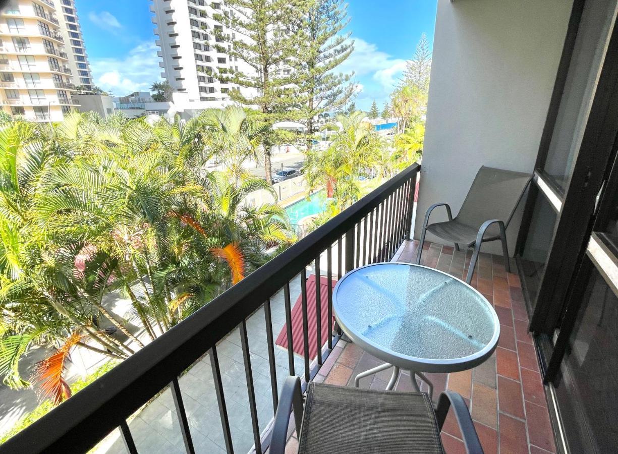 Surfers Paradise- Meters From The Beach! Gold Coast Eksteriør bilde