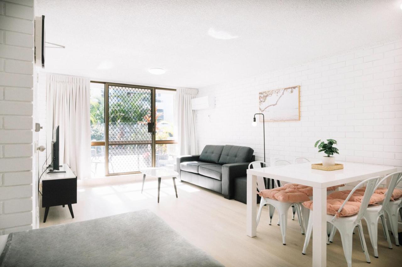 Surfers Paradise- Meters From The Beach! Gold Coast Eksteriør bilde